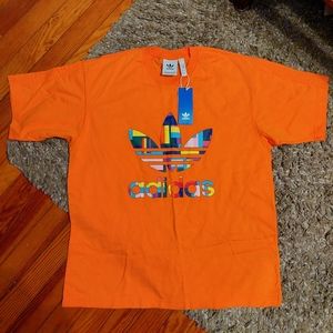 NWT-Adidas Unisex Flag Fill T-Shirt-M